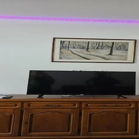 - Two Bedroom With Terrace Διαμέρισμα Gračac