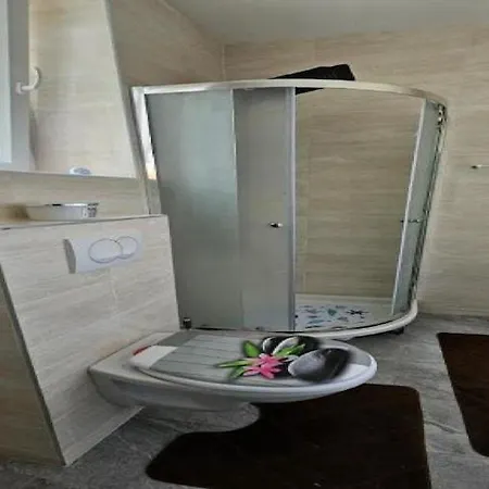 - Two Bedroom With Terrace Διαμέρισμα *