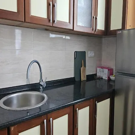 - Two Bedroom With Terrace Διαμέρισμα Gračac