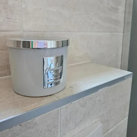 - Two Bedroom With Terrace Διαμέρισμα *