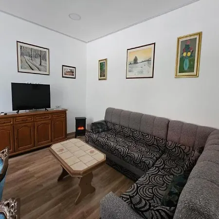 - Two Bedroom With Terrace Gračac