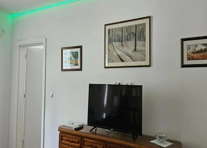 - Two Bedroom With Terrace * Gracac (Zadar)