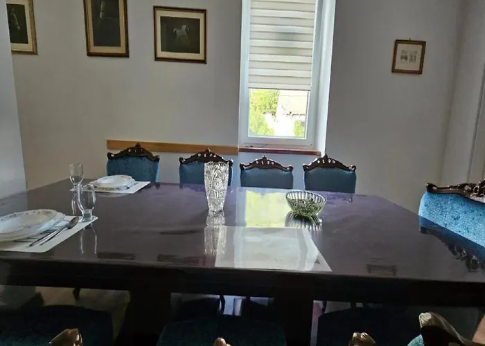 - Two Bedroom With Terrace Apartment Gracac (Zadar)