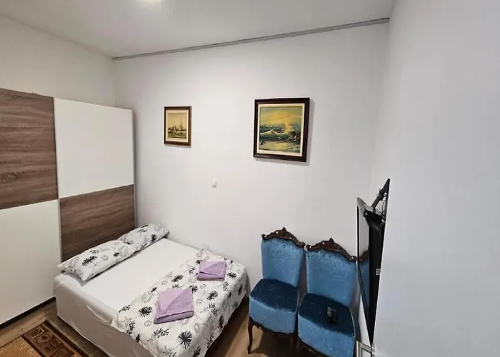 Apartment - Two Bedroom With Terrace Gracac (Zadar)